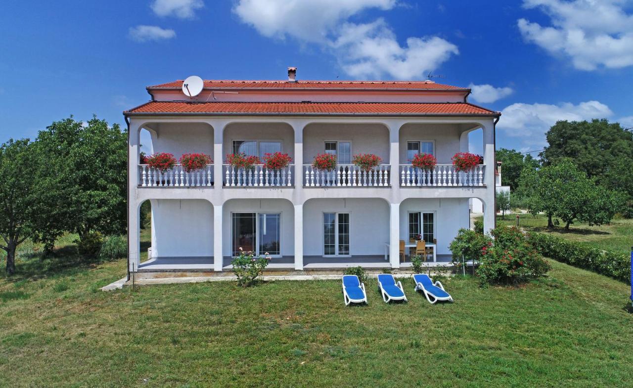 Residence Poreč Exteriör bild